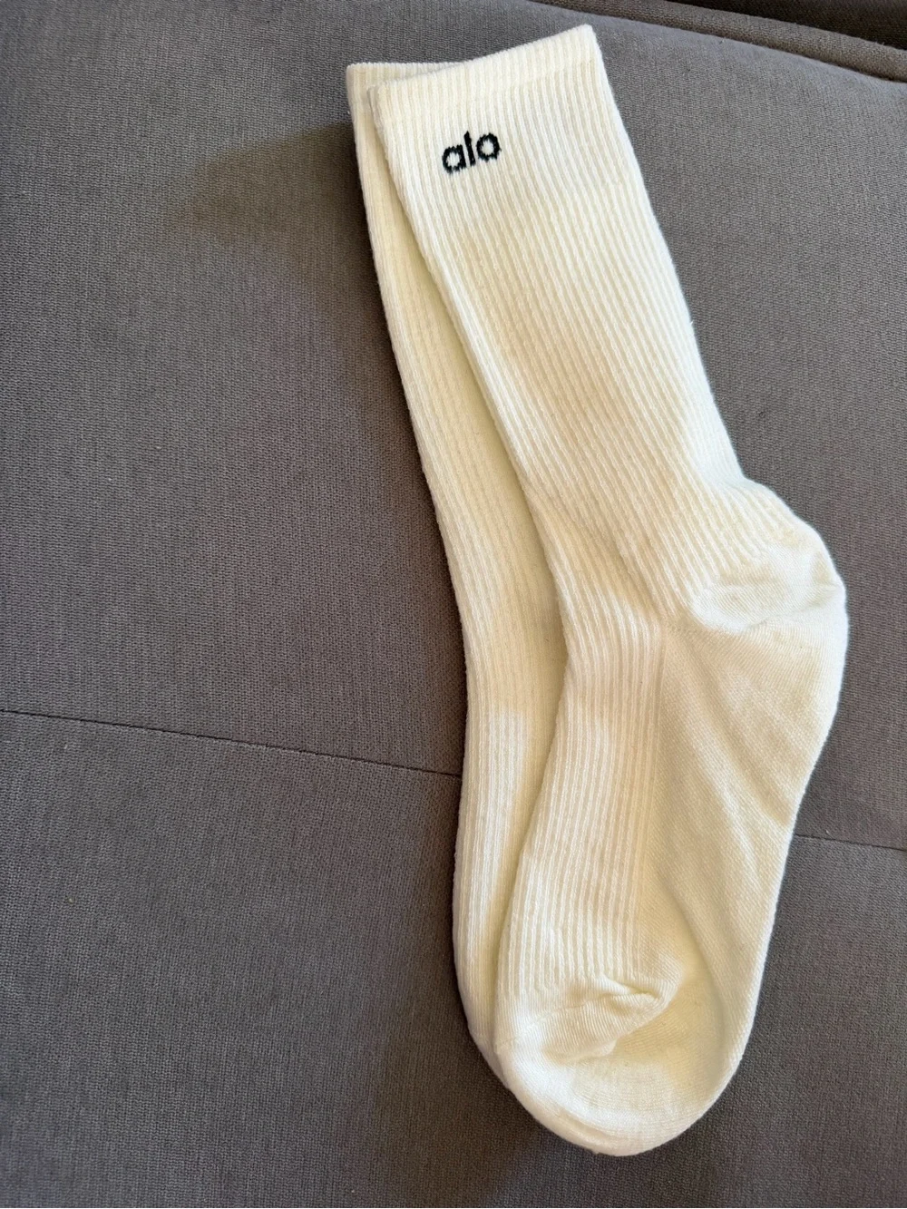 ALO Yoga Cream Ribbed Crew Socks with Logo